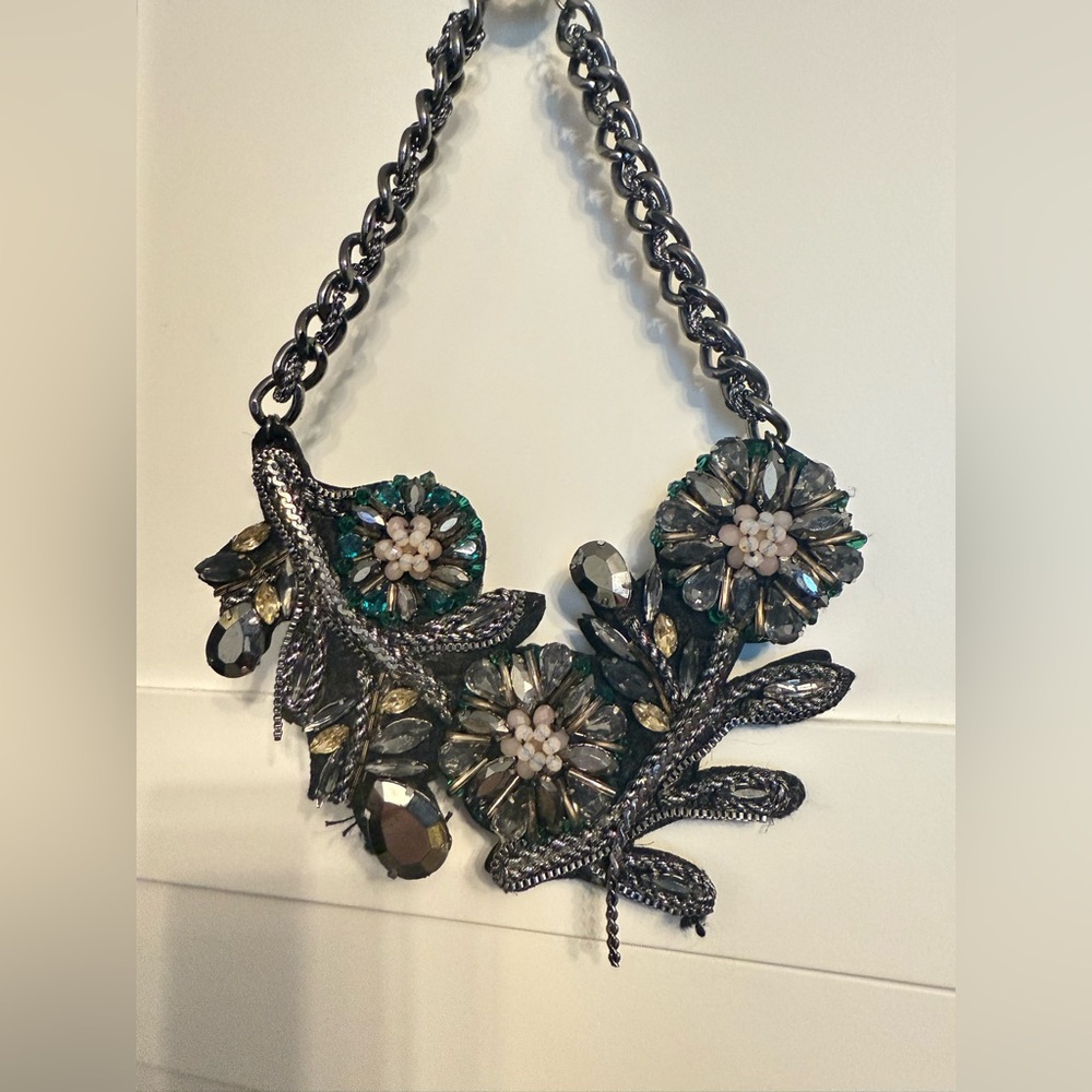 Aldo Floral Statement Necklace – Beaded Embellished Flower